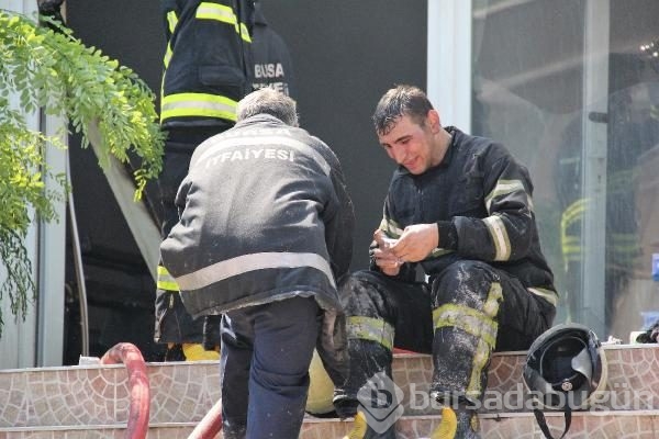 Bursa'da tekstil fabrikasında yangın