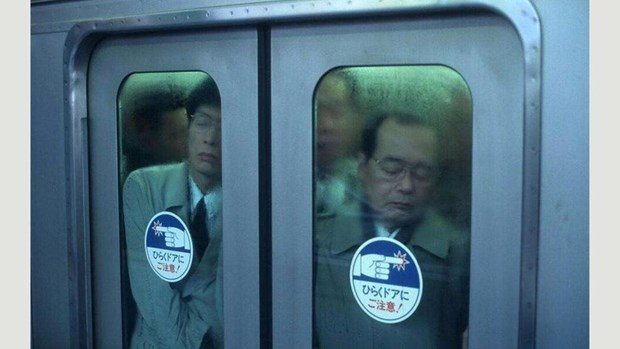 Tokyo metrosundan şiirsel fotoğraflar