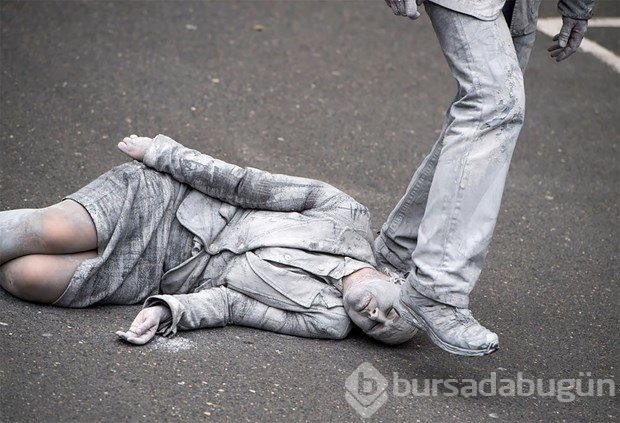 G20 zirvesine zombili protesto