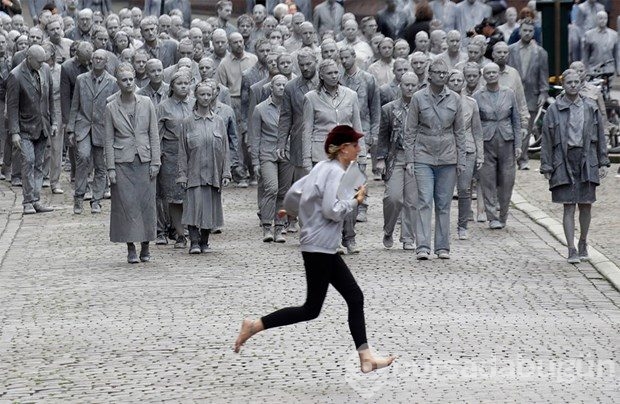 G20 zirvesine zombili protesto