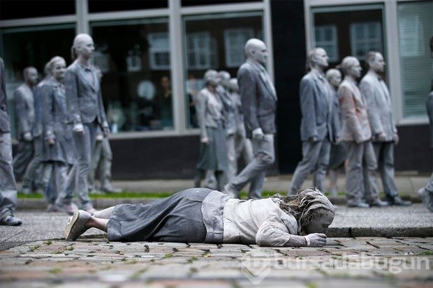 G20 zirvesine zombili protesto