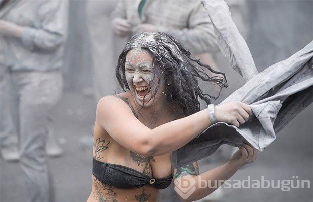 G20 zirvesine zombili protesto