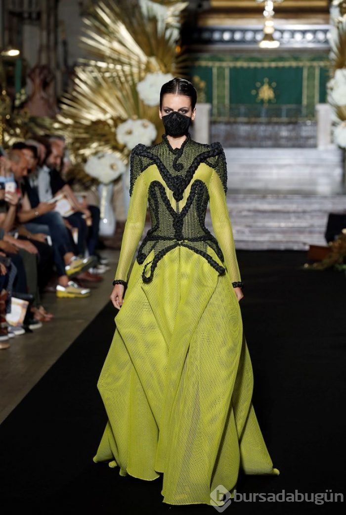 Paris Haute Couture Moda Haftası'nda 'maskeli balo'
