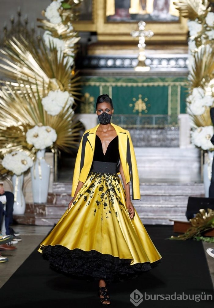 Paris Haute Couture Moda Haftası'nda 'maskeli balo'
