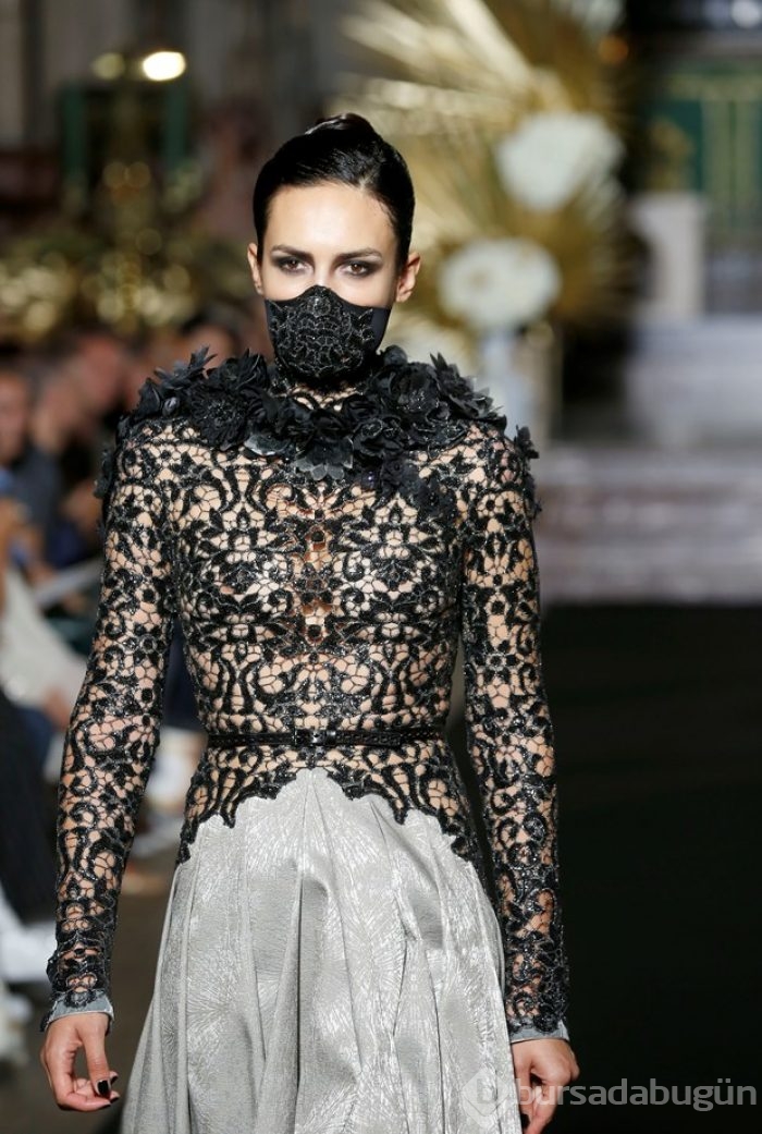 Paris Haute Couture Moda Haftası'nda 'maskeli balo'