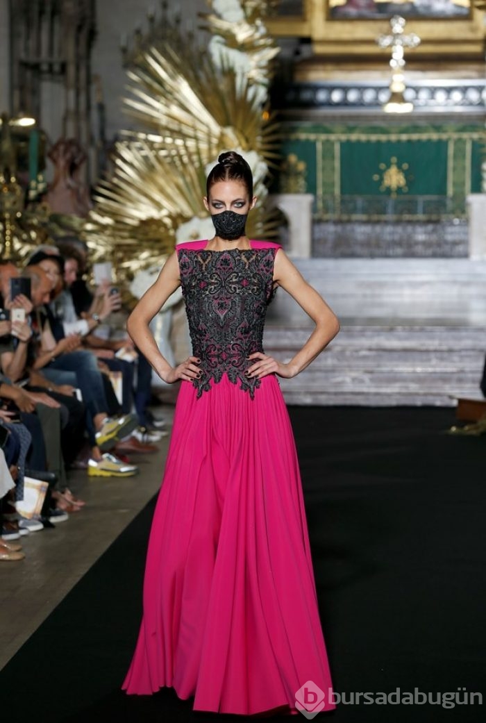 Paris Haute Couture Moda Haftası'nda 'maskeli balo'