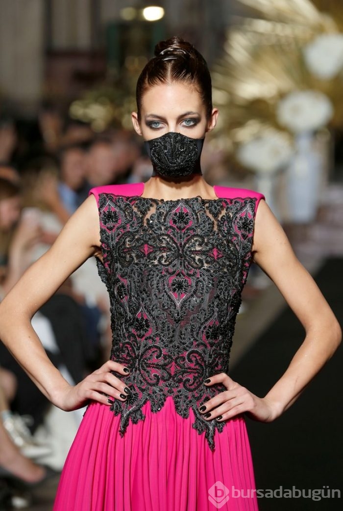 Paris Haute Couture Moda Haftası'nda 'maskeli balo'