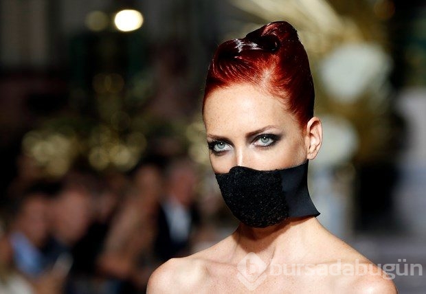 Paris Haute Couture Moda Haftası'nda 'maskeli balo'