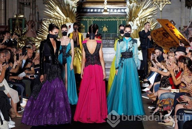 Paris Haute Couture Moda Haftası'nda 'maskeli balo'