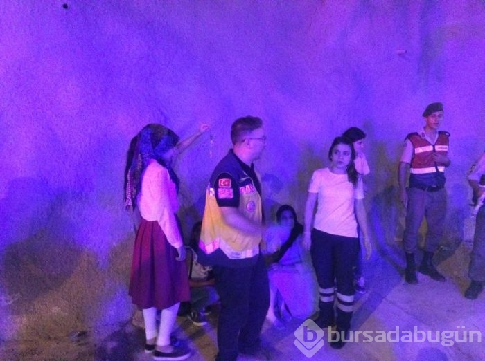 Bursa'da feci kaza: 2 ölü, 16 yaralı 