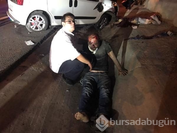 Bursa'da feci kaza: 2 ölü, 16 yaralı 