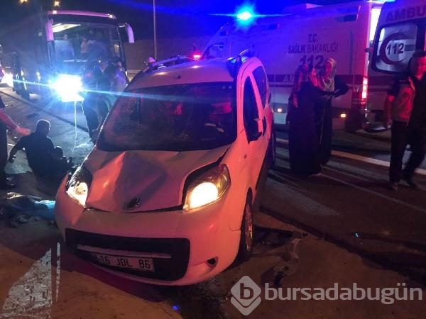 Bursa'da feci kaza: 2 ölü, 16 yaralı 