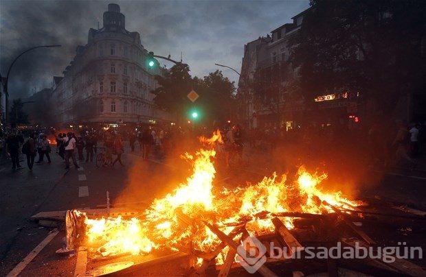 Hamburg'daki G20 protestoları 2. gününde de aralıksız sürdü: Çatışma, yağma, gözaltı
