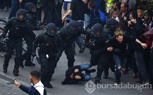 Hamburg'daki G20 protestoları 2. gününde de aralıksız sürdü: Çatışma, yağma, gözaltı