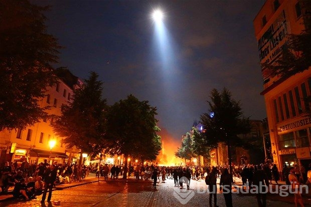 Hamburg'daki G20 protestoları 2. gününde de aralıksız sürdü: Çatışma, yağma, gözaltı