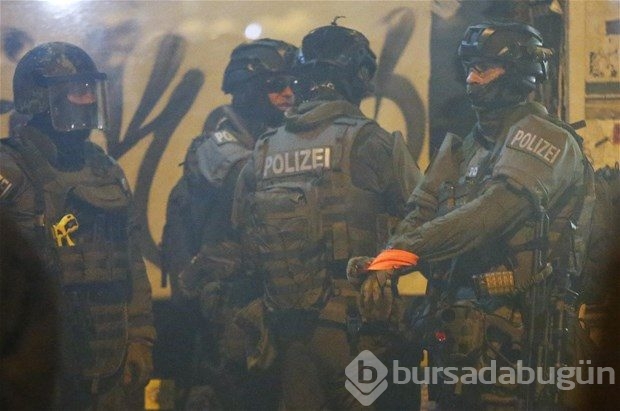Hamburg'daki G20 protestoları 2. gününde de aralıksız sürdü: Çatışma, yağma, gözaltı