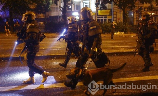 Hamburg'daki G20 protestoları 2. gününde de aralıksız sürdü: Çatışma, yağma, gözaltı