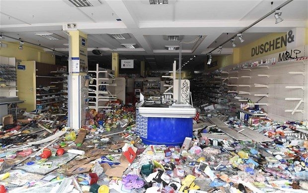 Hamburg'daki G20 protestoları 2. gününde de aralıksız sürdü: Çatışma, yağma, gözaltı