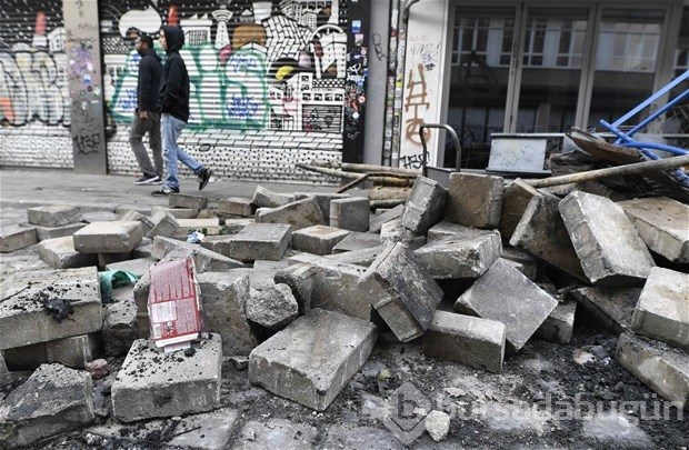 Hamburg'daki G20 protestoları 2. gününde de aralıksız sürdü: Çatışma, yağma, gözaltı