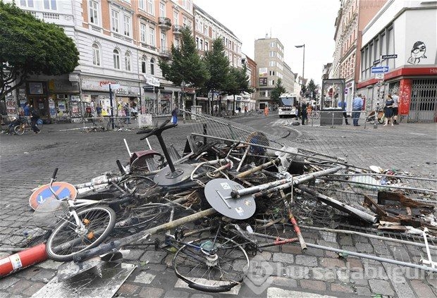 Hamburg'daki G20 protestoları 2. gününde de aralıksız sürdü: Çatışma, yağma, gözaltı