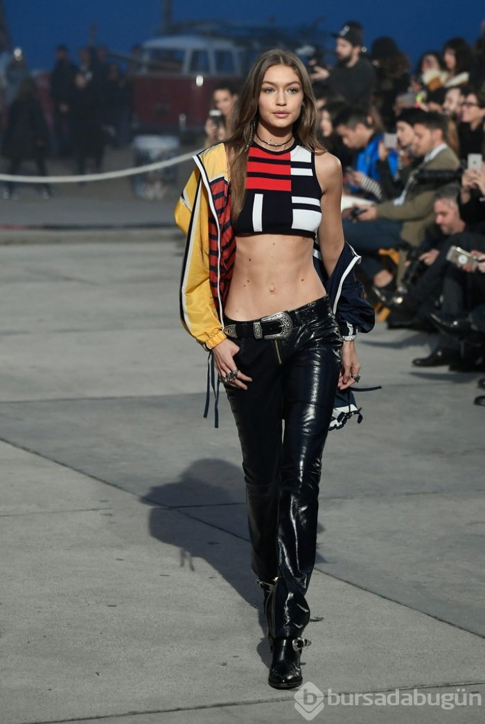 Podyumdan bir Gigi Hadid geçti