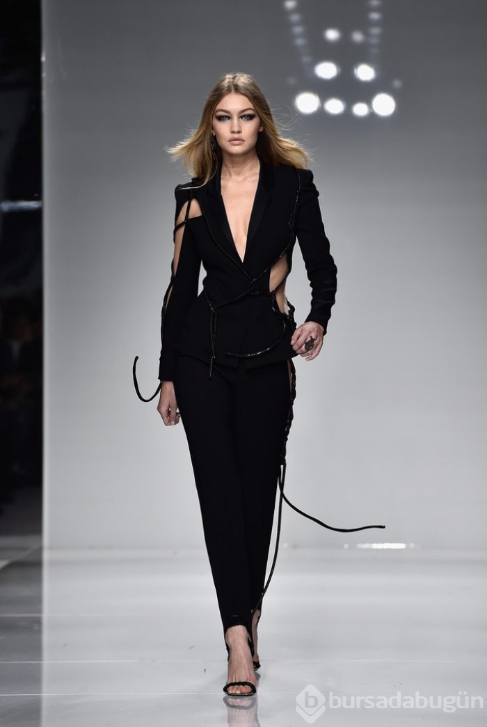 Podyumdan bir Gigi Hadid geçti