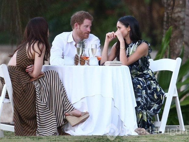 Prens Harry yüzük, Meghan Markle gelinlik aldı