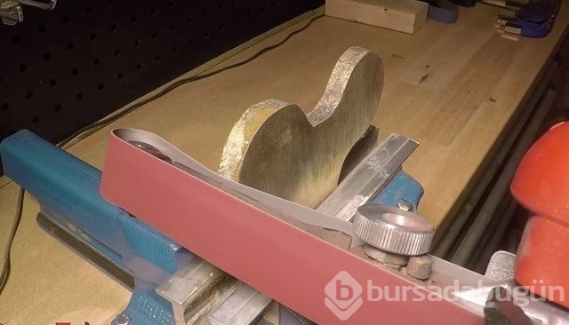 Erittiği mermi kovanlarından stres çarkı yaptı