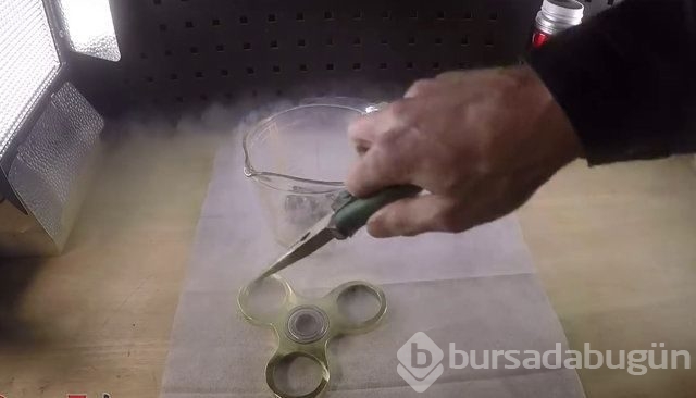 Erittiği mermi kovanlarından stres çarkı yaptı