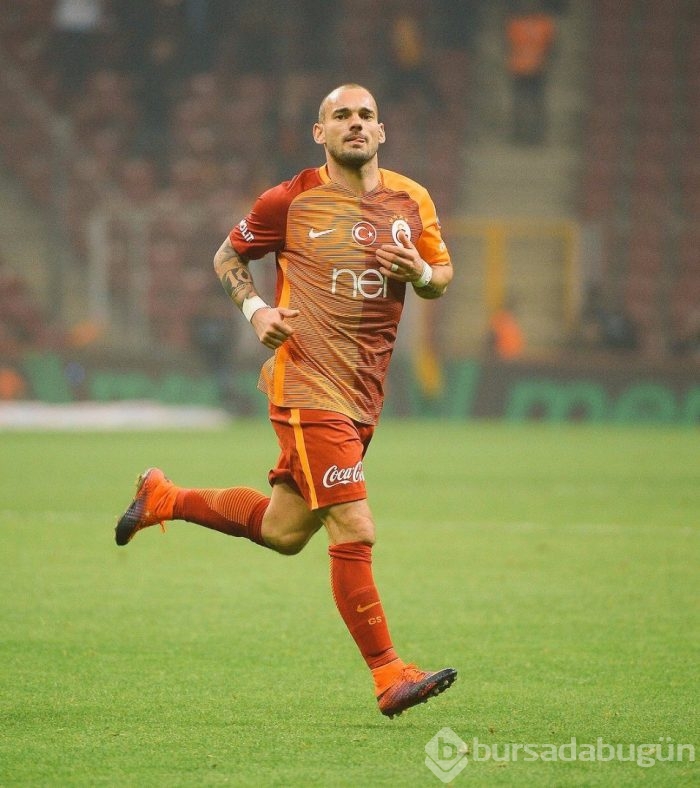 Sneijder gerçekleri! Yönetim neden çark etti?