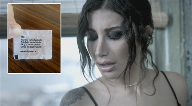 "İrem Derici'nin hit şarkısı sakız falı çıktı" iddiası