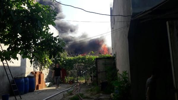 Bursa'da boya fabrikasında yangın çıktı!	