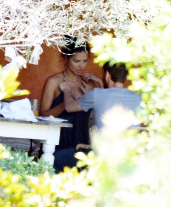 Adriana Lima ile Metin Hara'dan yeni fotoğraflar