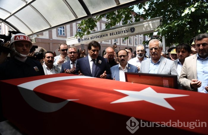 Bursa şehidini son yolculuğuna uğurladı	