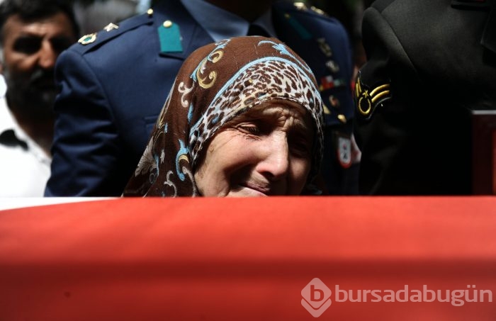 Bursa şehidini son yolculuğuna uğurladı	