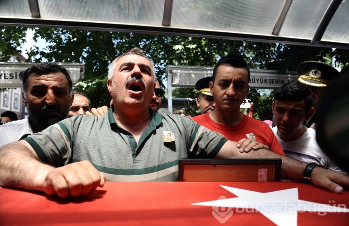 Bursa şehidini son yolculuğuna uğurladı	