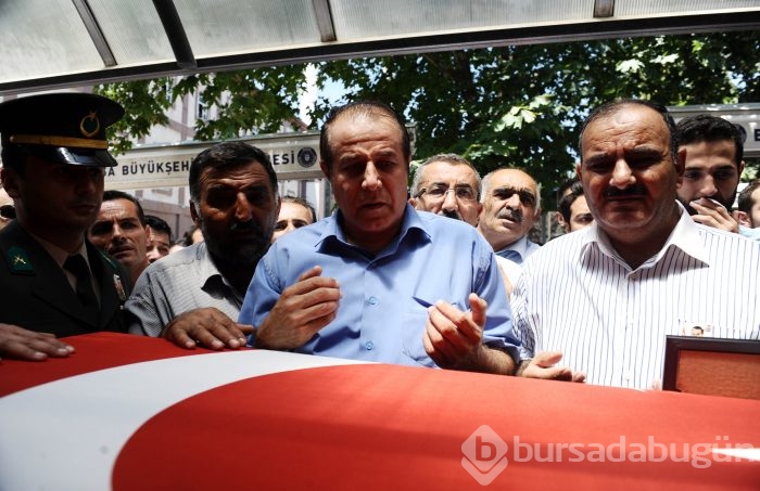 Bursa şehidini son yolculuğuna uğurladı	