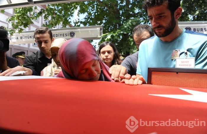 Bursa şehidini son yolculuğuna uğurladı	