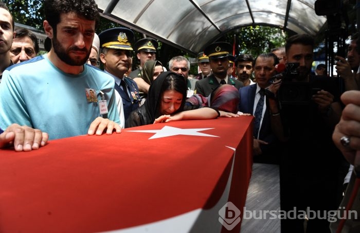 Bursa şehidini son yolculuğuna uğurladı	