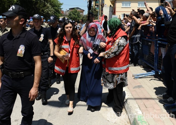 Bursa şehidini son yolculuğuna uğurladı	