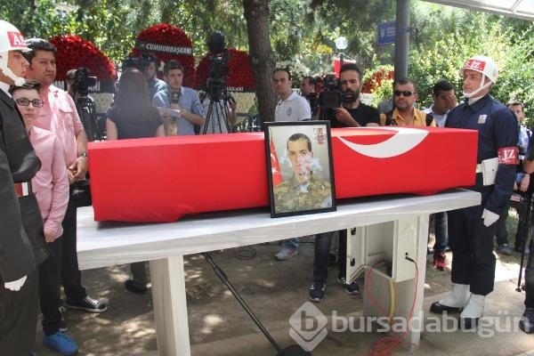 Bursa şehidini son yolculuğuna uğurladı	
