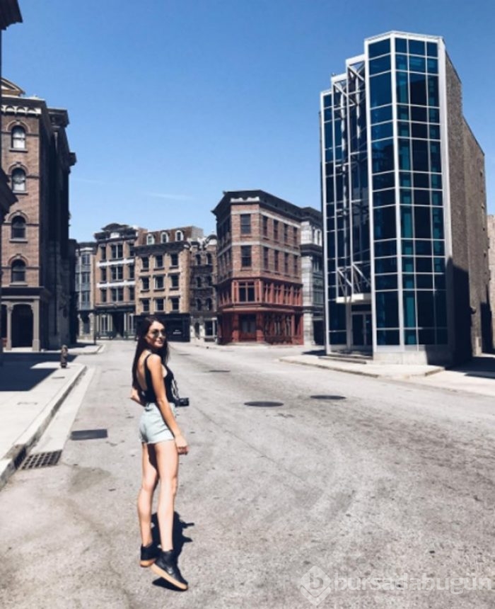 Dilan Çiçek Deniz'den Harry Potter ve Örümcek Adam stüdyolarına ziyaret