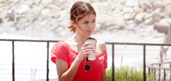 Selena Gomez, makyajsız görüntülendi