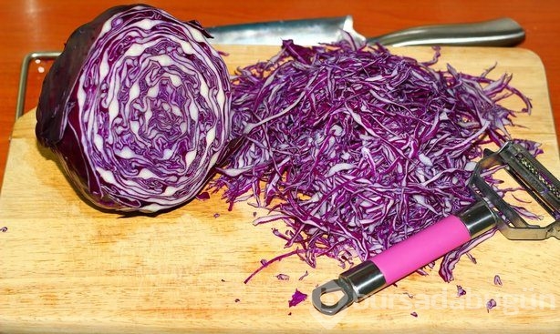 Kırmızı meyvelerin bu faydasına çok şaşıracaksınız!