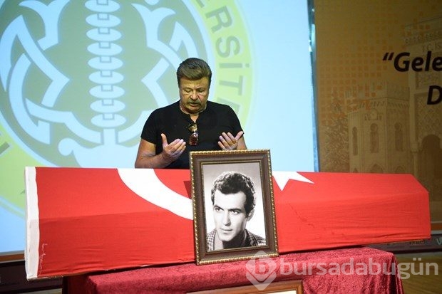 Fikret Hakan'a veda