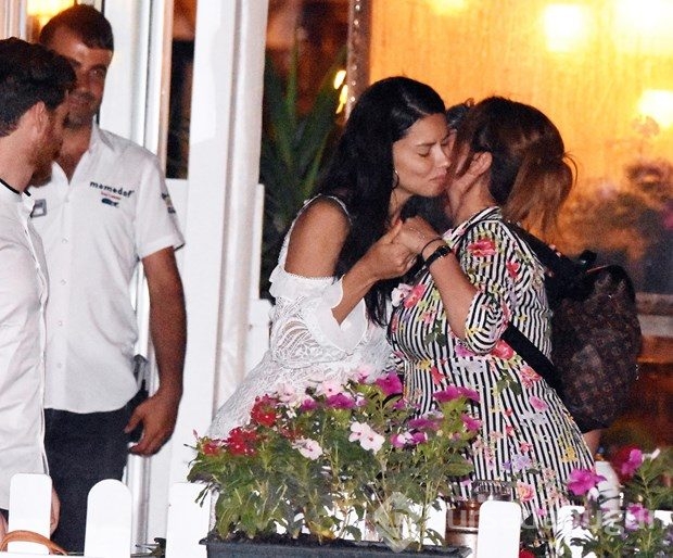 Deniz Seki'den Adriana Lima-Metin Hara çiftine tebrik