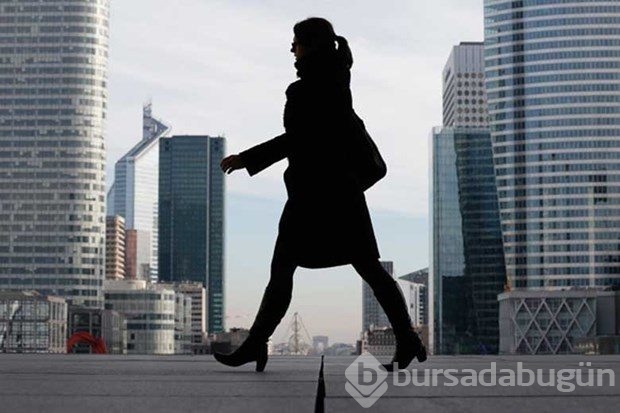 Kadınlar, erkeklerden "daha iyi lider"