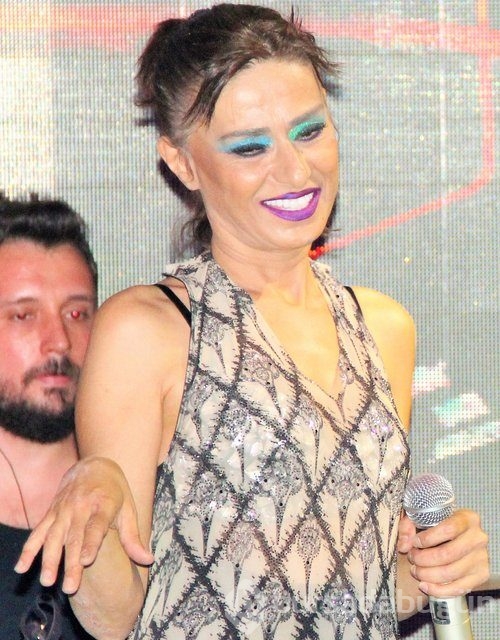 Yıldız Tilbe üzdü