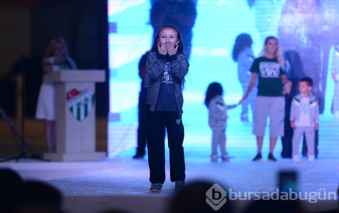 Bursaspor'un yeni sezon formaları tanıtıldı