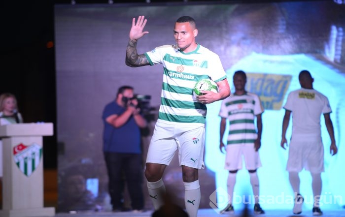 Bursaspor'un yeni sezon formaları tanıtıldı
